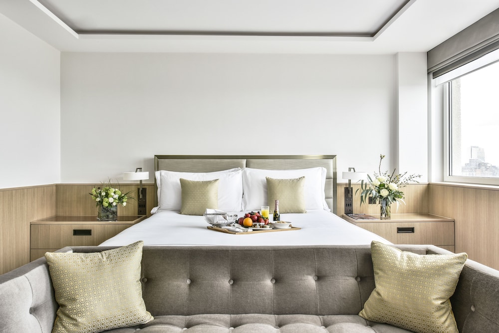 Royal Lancaster London 21