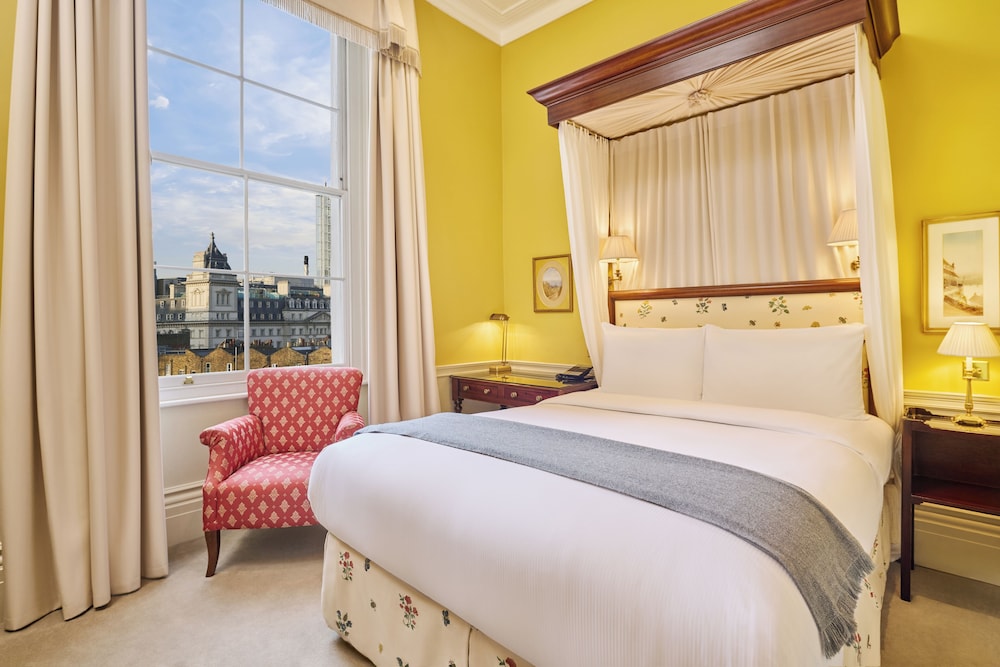 Roseate House London 9