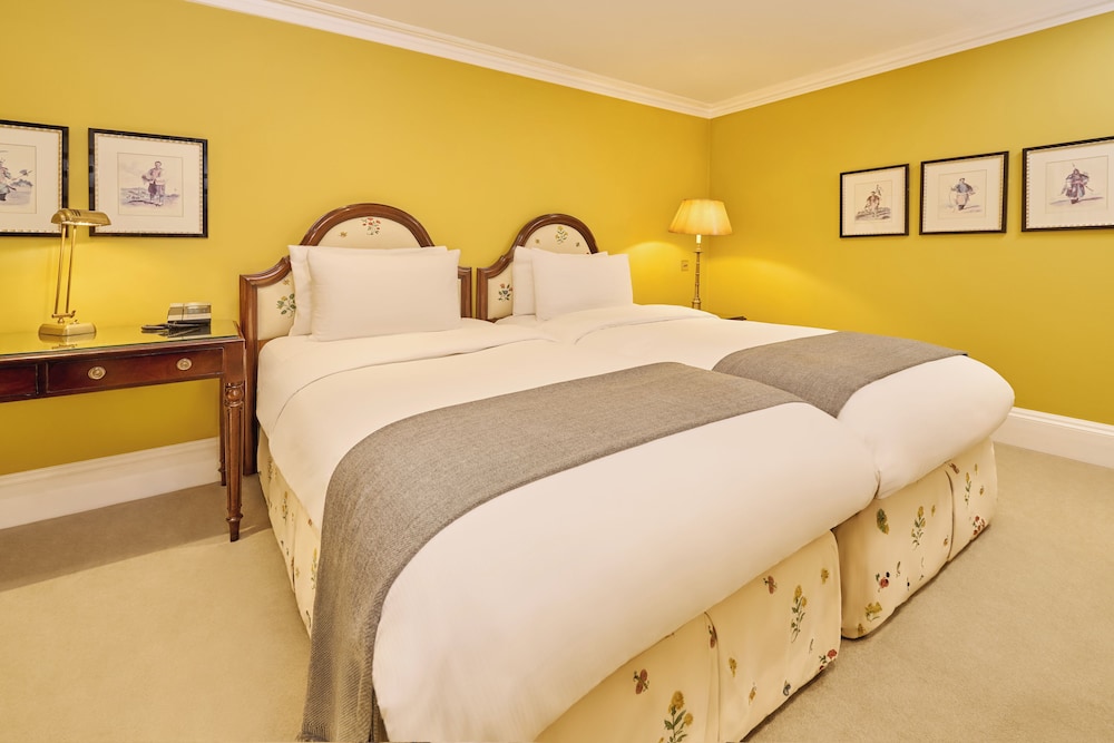 Roseate House London 8