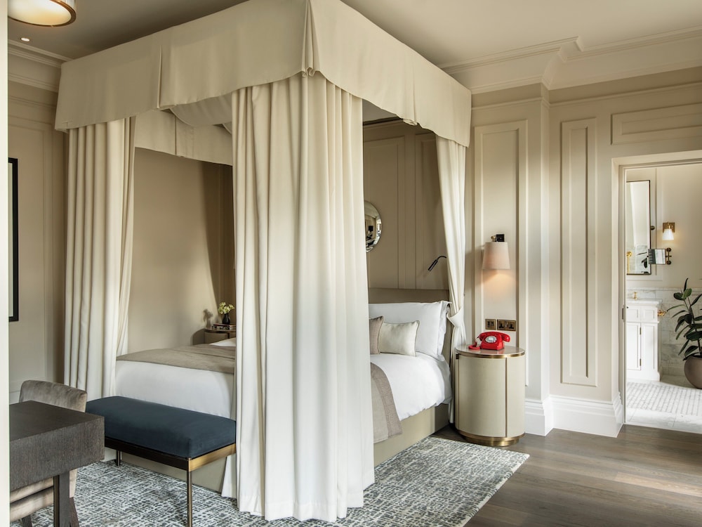 Kimpton Fitzroy London 8
