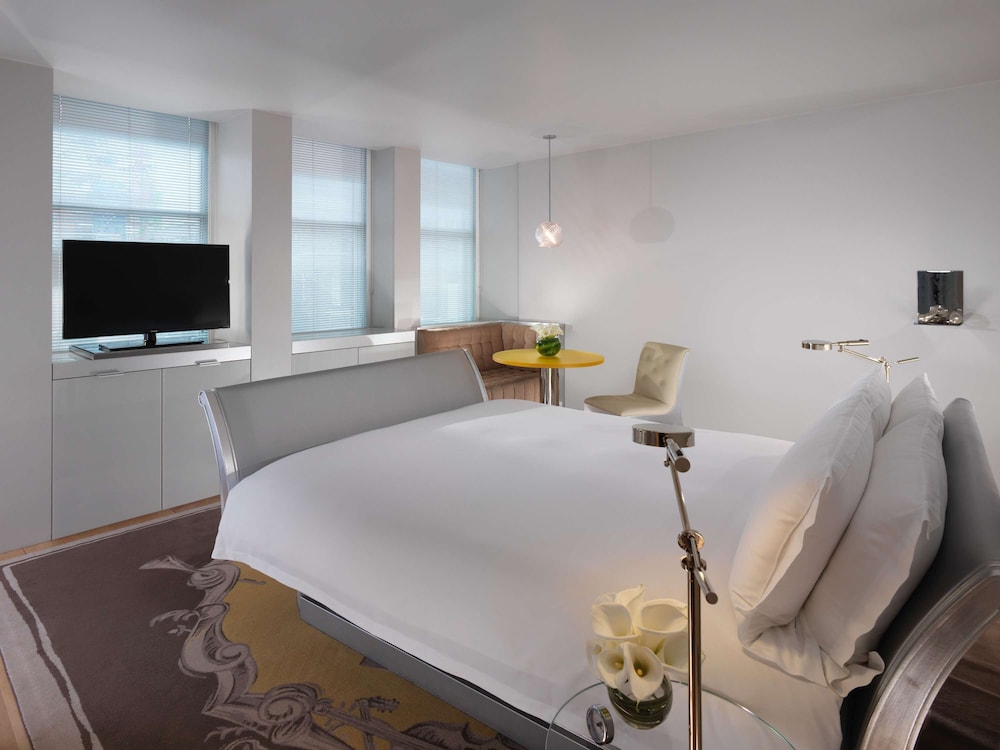 Sanderson London 6