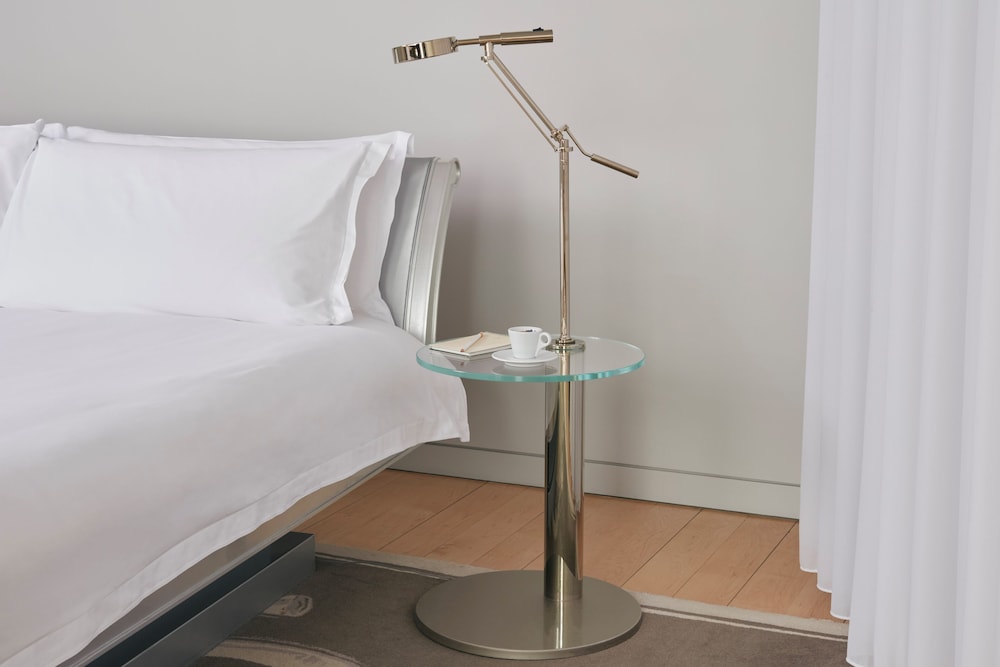Sanderson London 9