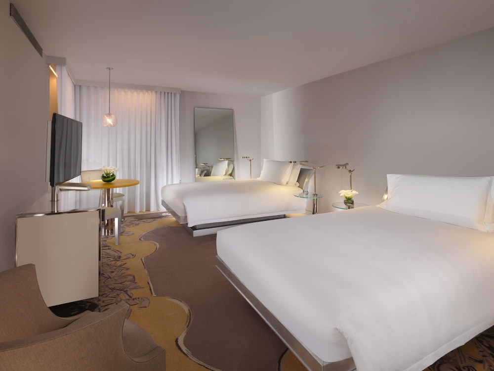 Sanderson London 5