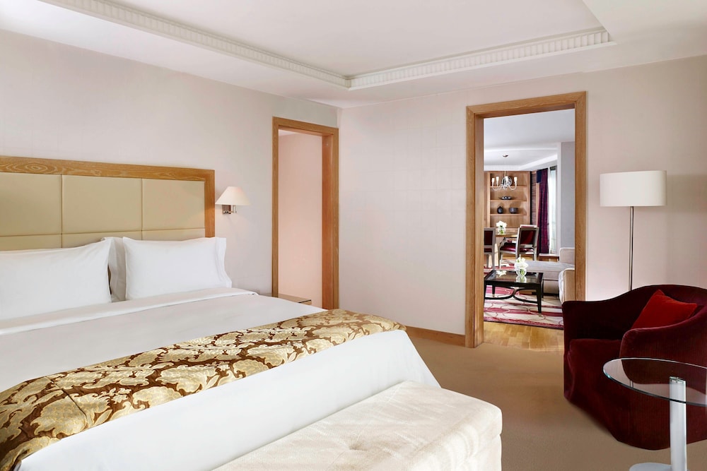 The Park Tower Knightsbridge, a Luxury Collection Hotel, London 17