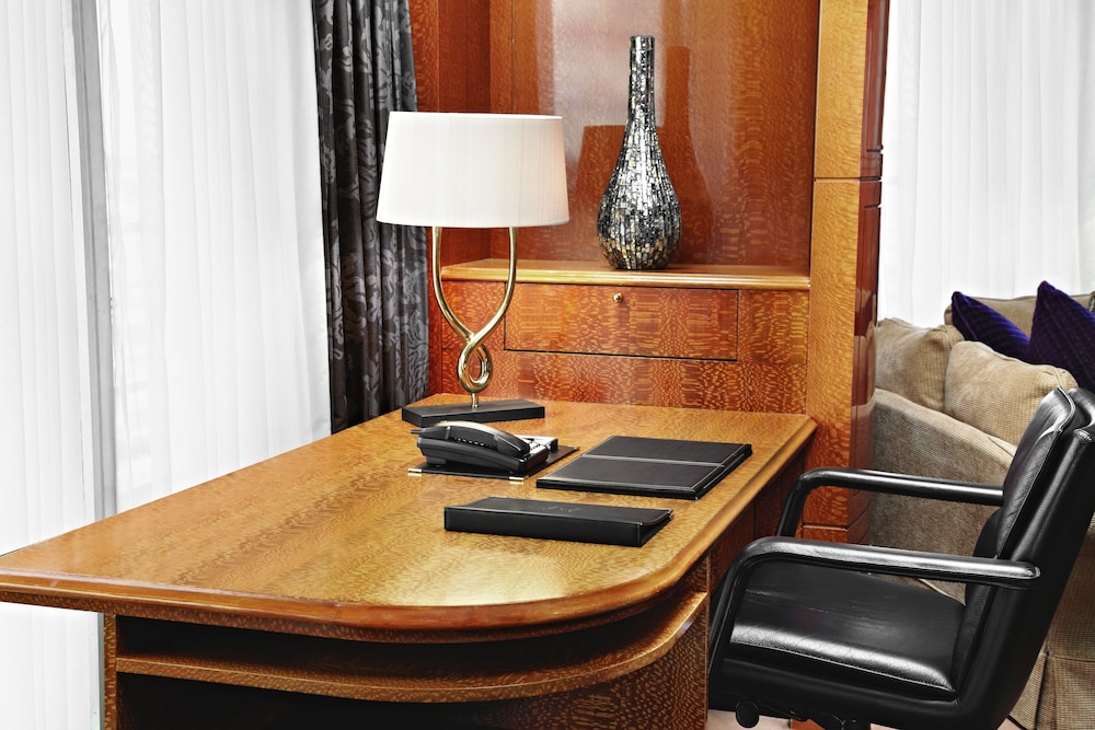 The Park Tower Knightsbridge, a Luxury Collection Hotel, London 5