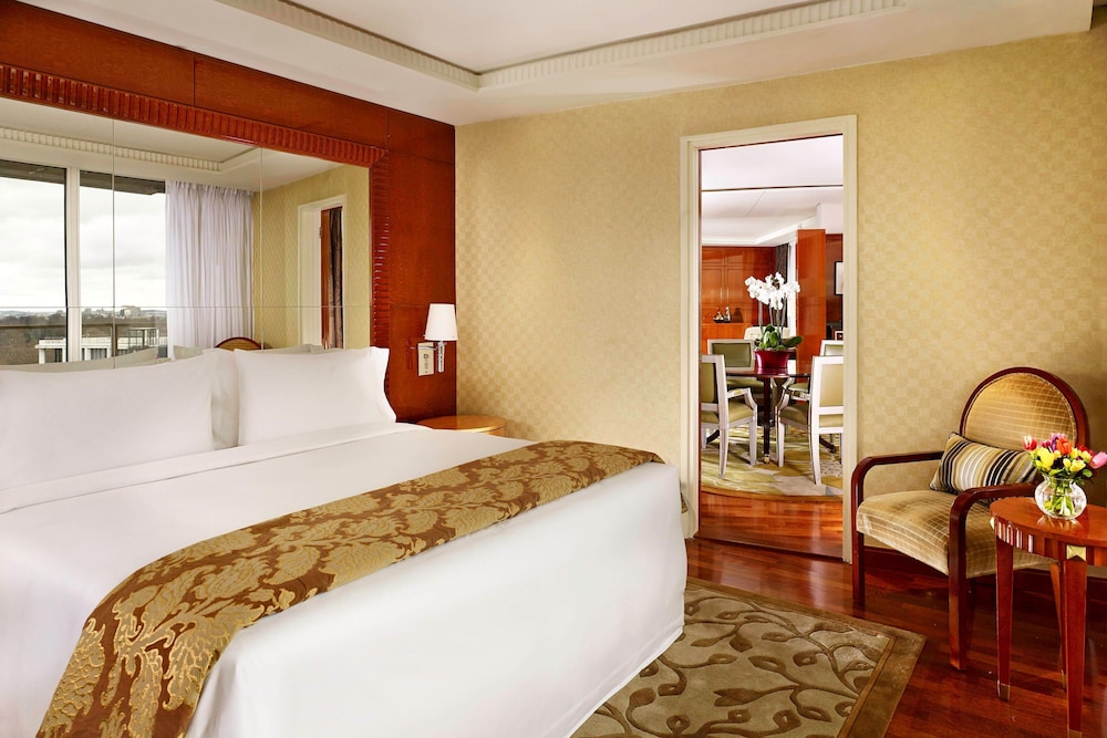 The Park Tower Knightsbridge, a Luxury Collection Hotel, London 23