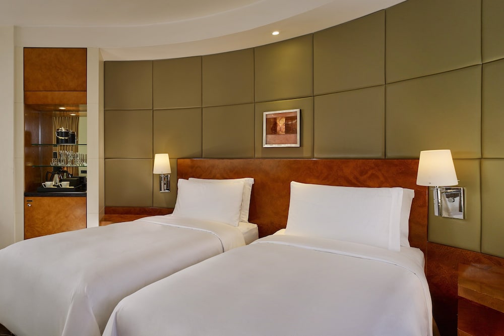 The Park Tower Knightsbridge, a Luxury Collection Hotel, London 12