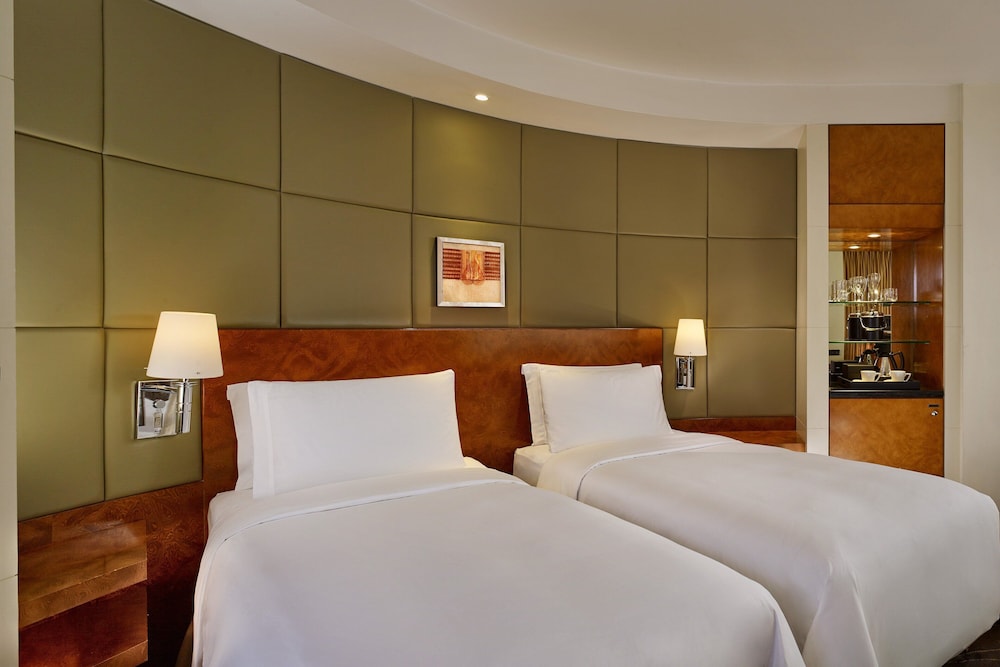 The Park Tower Knightsbridge, a Luxury Collection Hotel, London 9