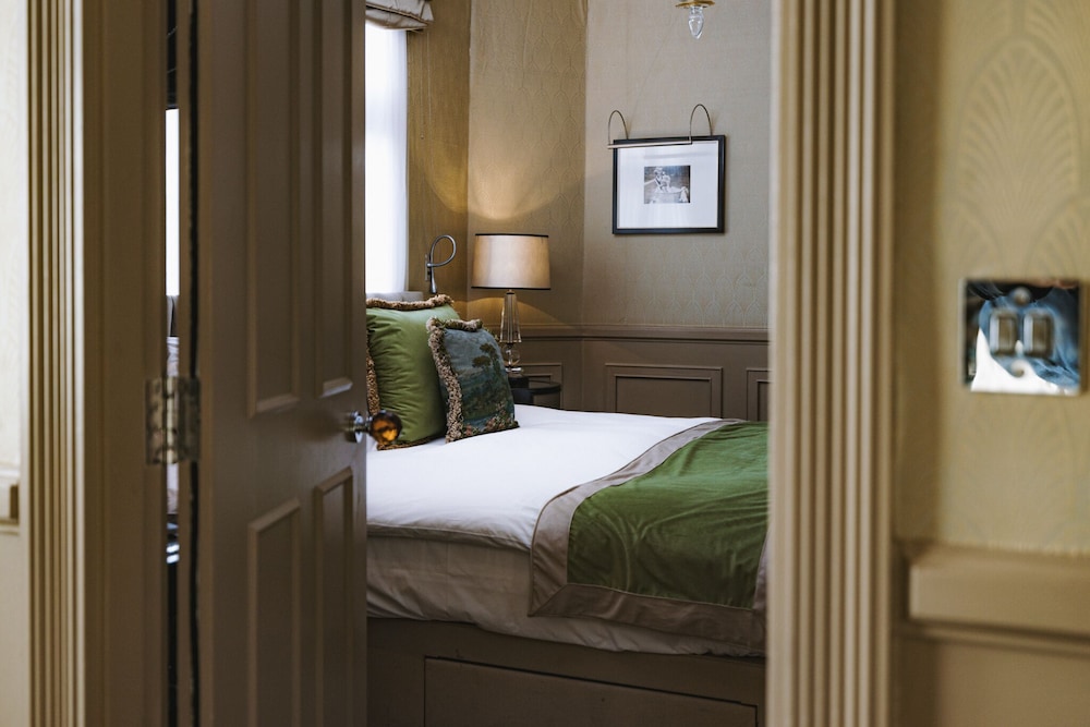 Althoff St. James's Hotel & Club, Mayfair 9