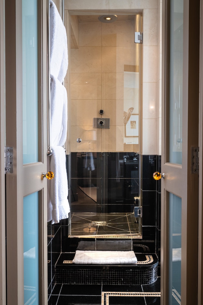 Althoff St. James's Hotel & Club, Mayfair 7
