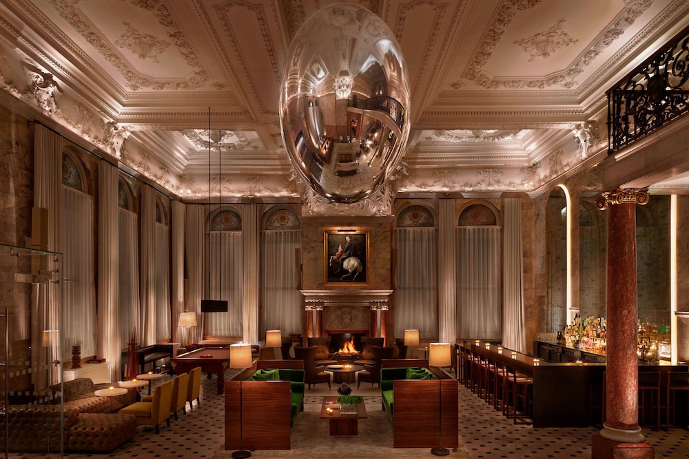The London EDITION 3
