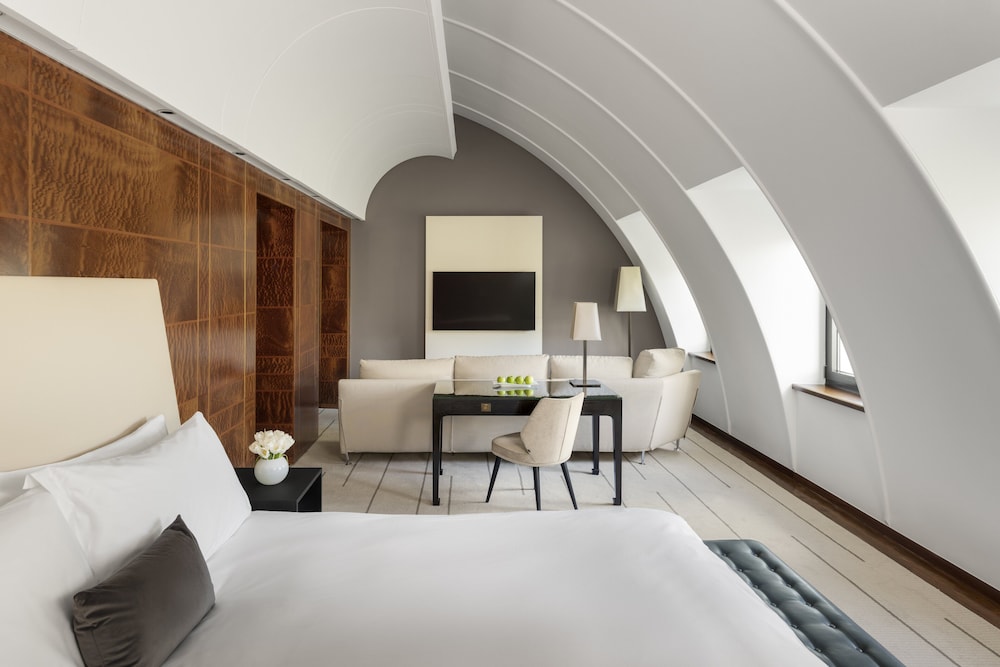 COMO The Halkin 14