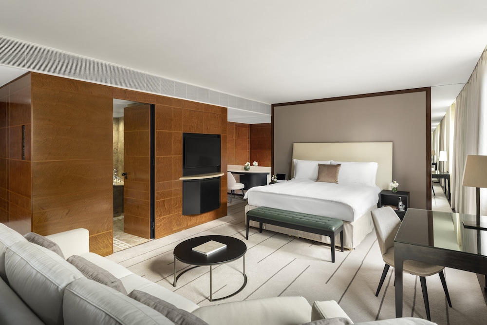 COMO The Halkin 12