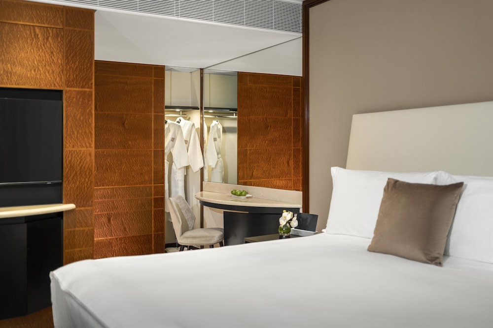 COMO The Halkin 11