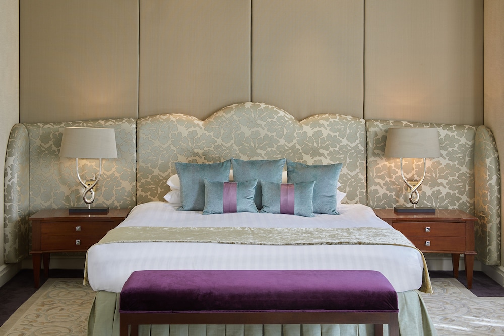 The Landmark London 9
