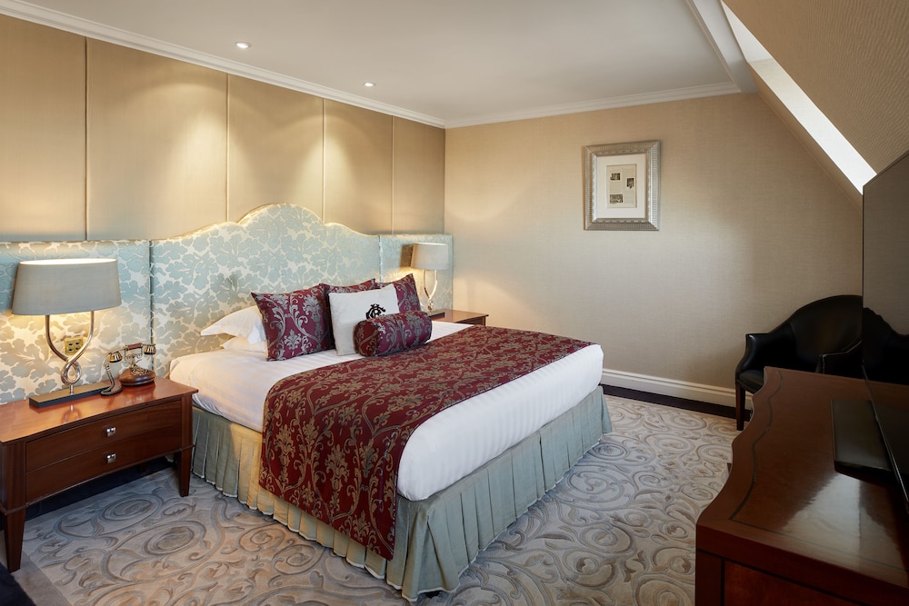 The Landmark London 16