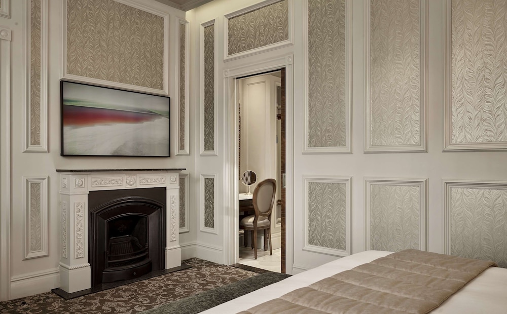 100 Queen's Gate Hotel London, Curio Collection by Hilton 8
