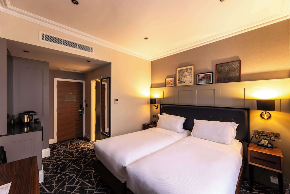 100 Queen's Gate Hotel London, Curio Collection by Hilton 19