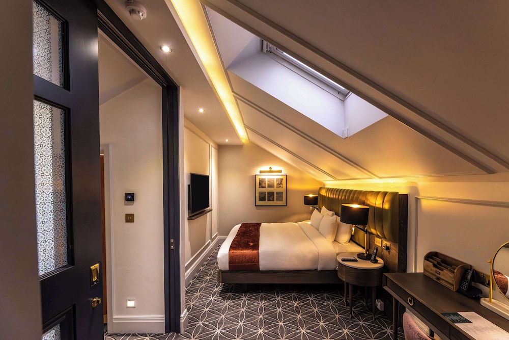100 Queen's Gate Hotel London, Curio Collection by Hilton 18