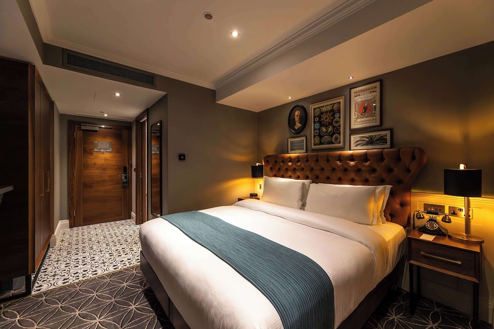 100 Queen's Gate Hotel London, Curio Collection by Hilton 20