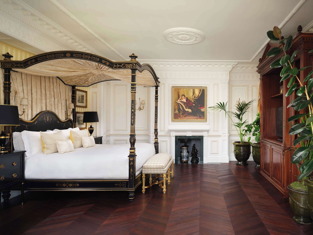 The Savoy 22