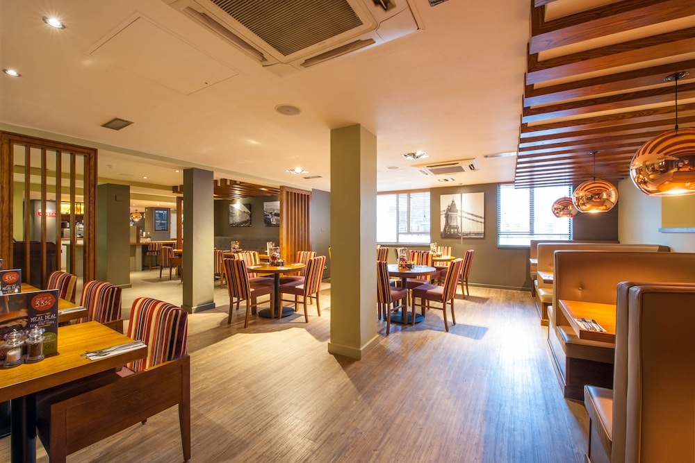 Premier Inn London Hammersmith 13