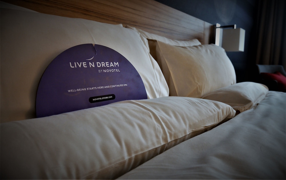 Novotel London Stansted Airport 3