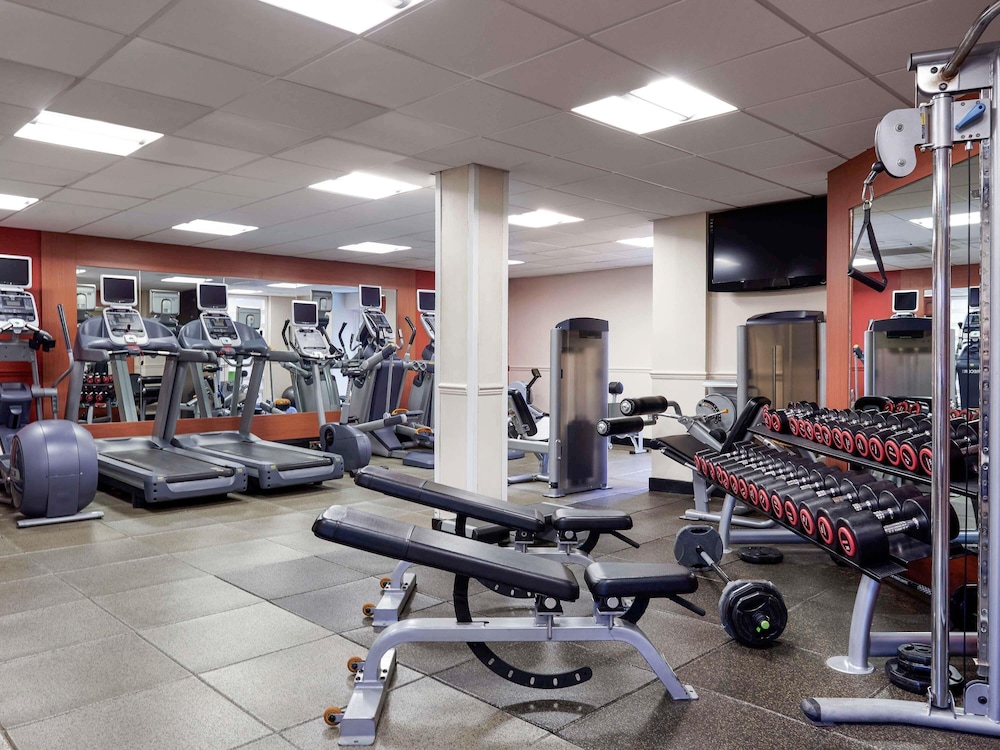 Novotel London Stansted Airport 14