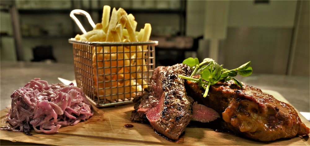 Novotel London Stansted Airport 18