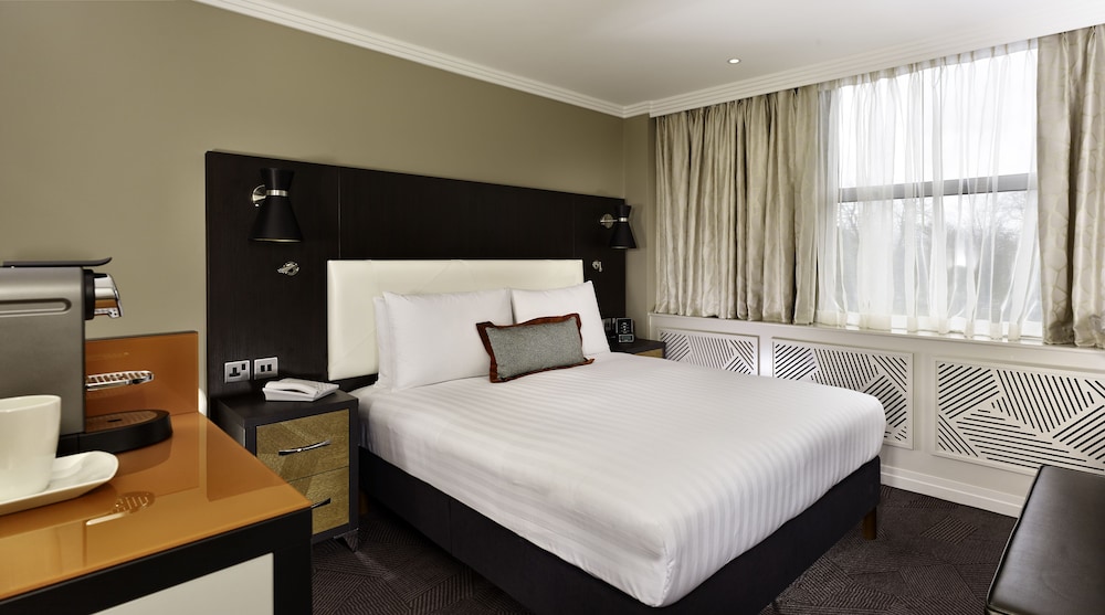 DoubleTree by Hilton Hotel London - Ealing 5