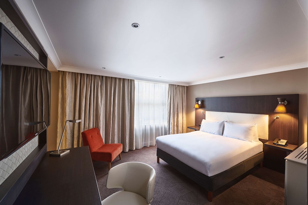 DoubleTree by Hilton Hotel London - Ealing 19