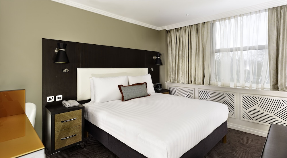 DoubleTree by Hilton Hotel London - Ealing 10