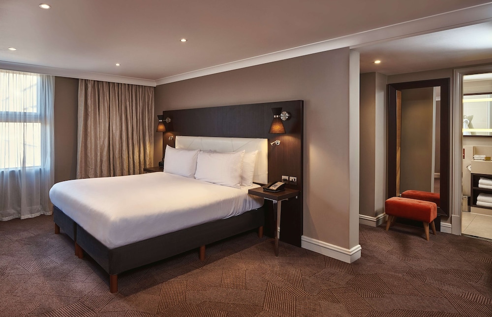 DoubleTree by Hilton Hotel London - Ealing 16