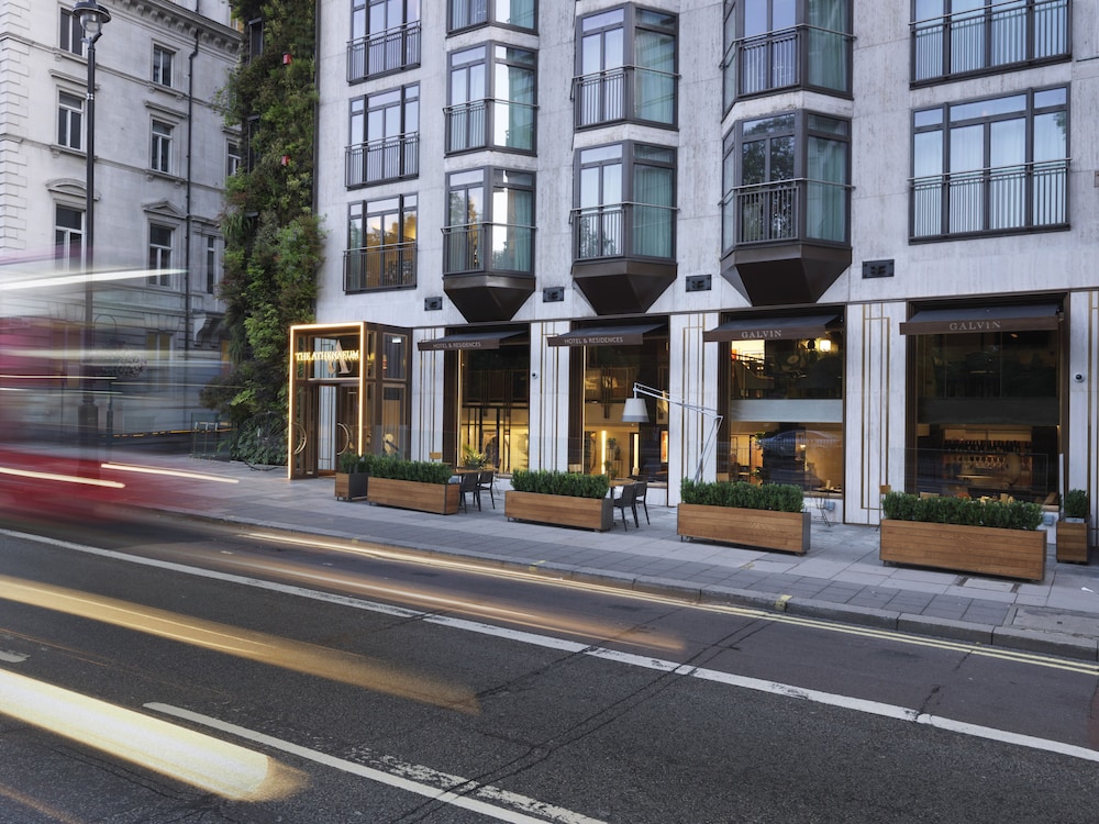 Athenaeum Hotel & Residences 1