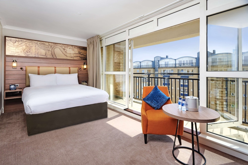 a&o London Docklands Riverside 23