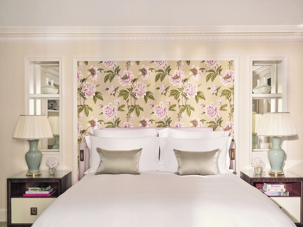 The Dorchester 24