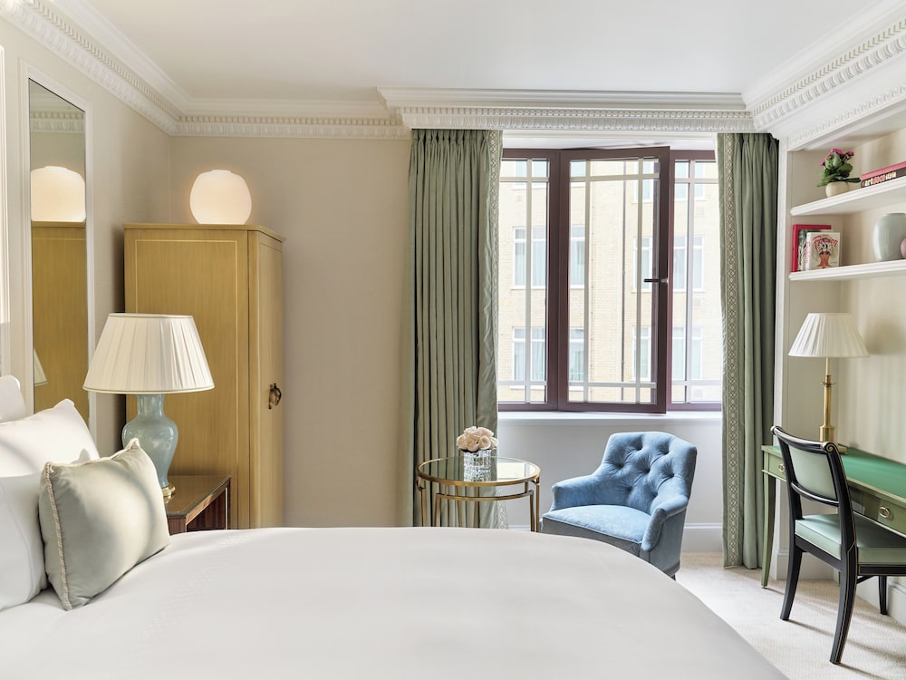 The Dorchester 6