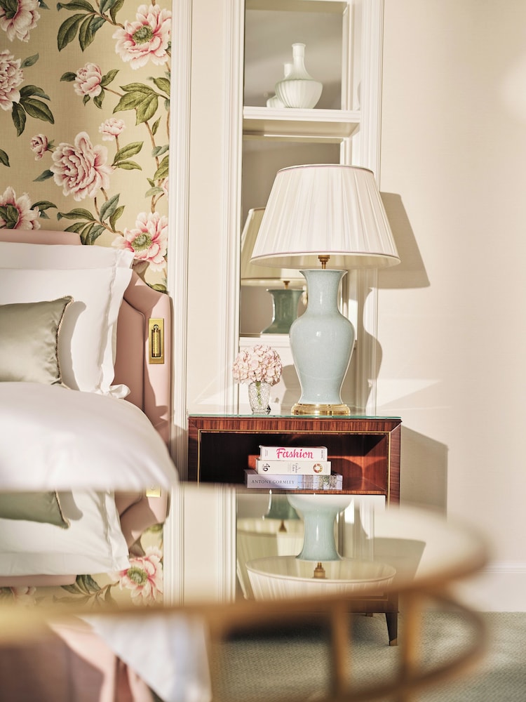 The Dorchester 23