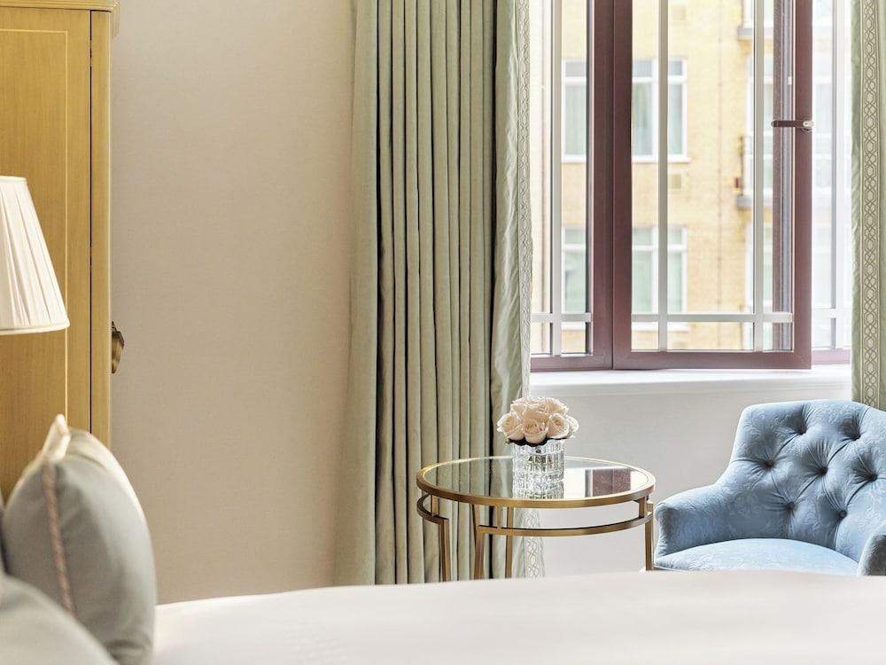 The Dorchester 5