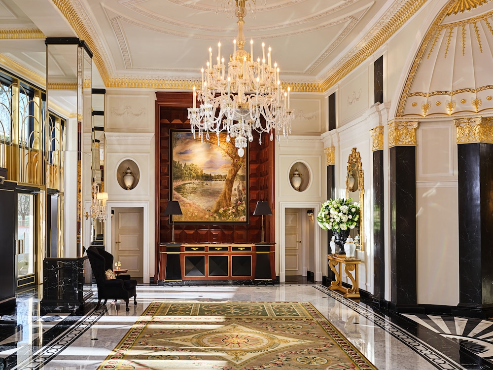 The Dorchester 4