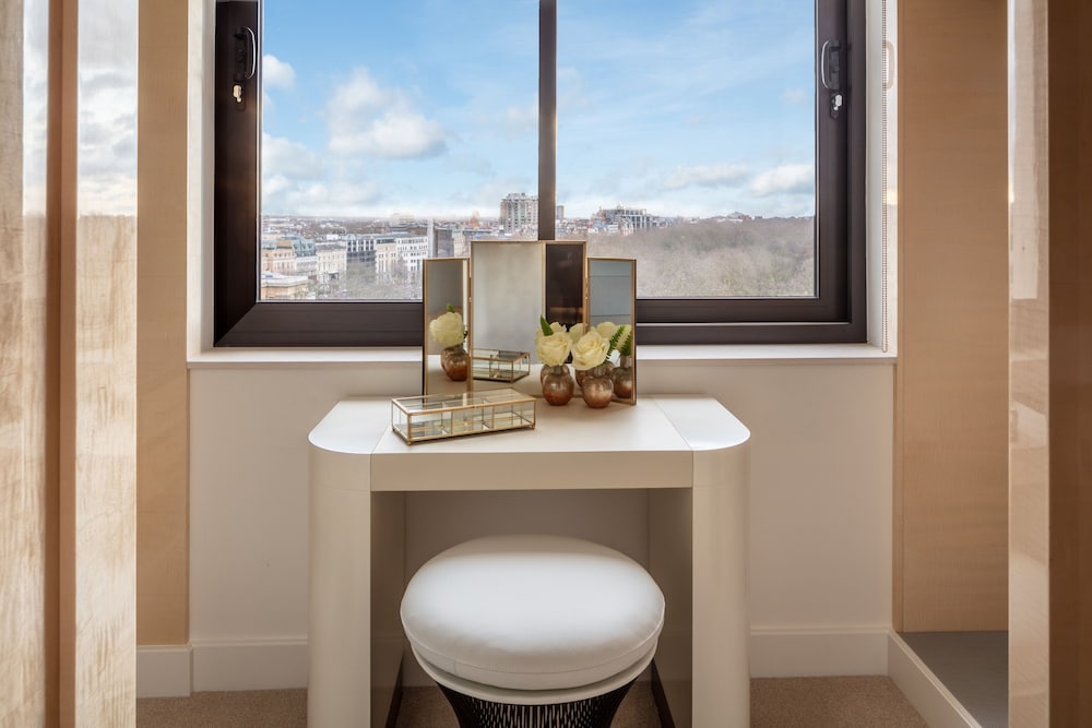 Four Seasons London at Park Lane 9