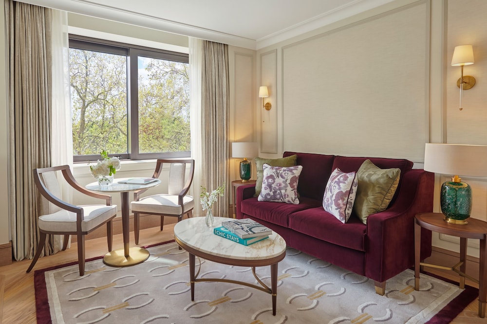 Jumeirah Carlton Tower 20