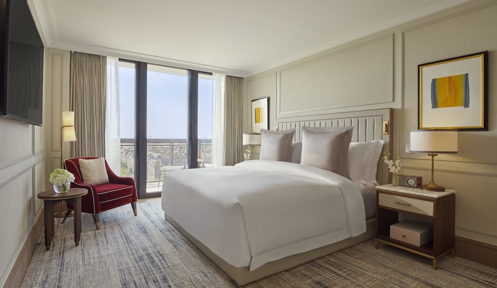 Jumeirah Carlton Tower 12