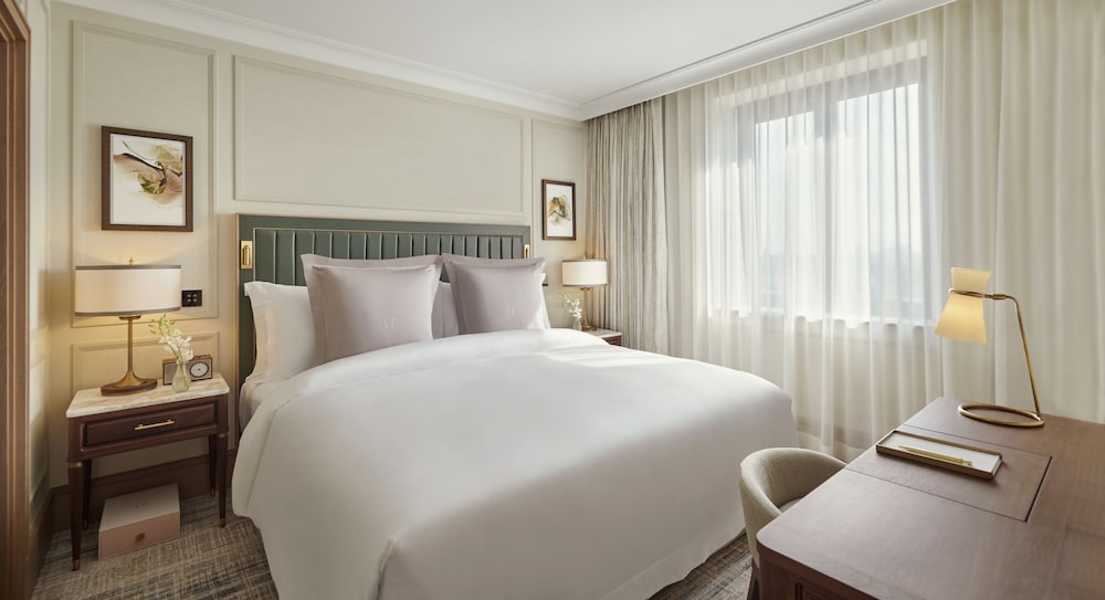 Jumeirah Carlton Tower 8
