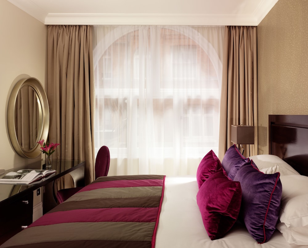 Taj 51 Buckingham Gate Suites and Residences, London 5