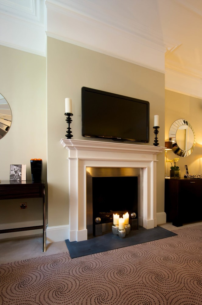 Taj 51 Buckingham Gate Suites and Residences, London 13
