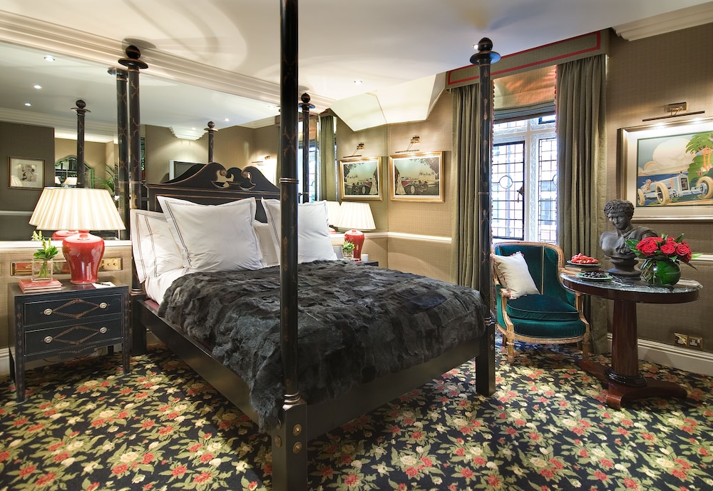 The Milestone Hotel & Apartments 3