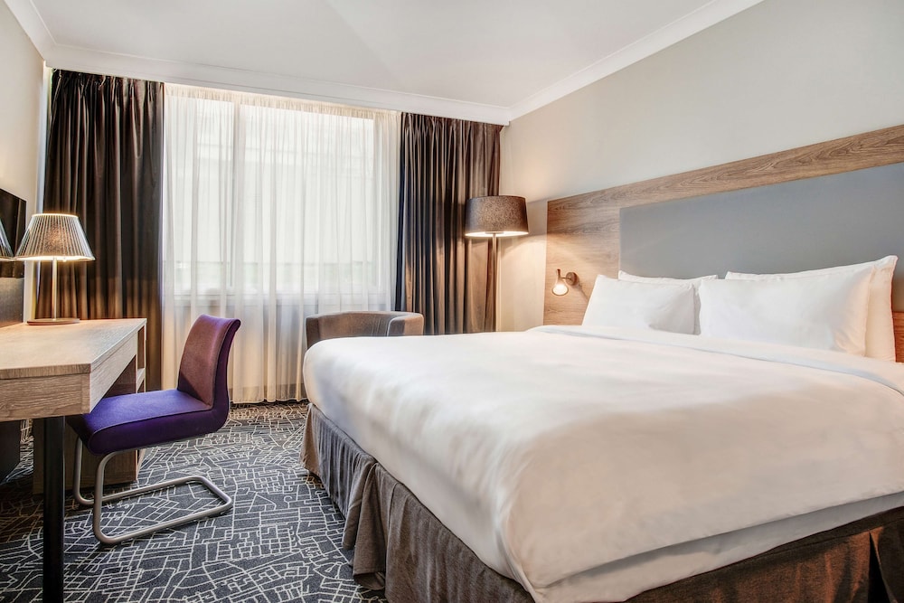 Radisson Hotel & Conference Centre London Heathrow 7