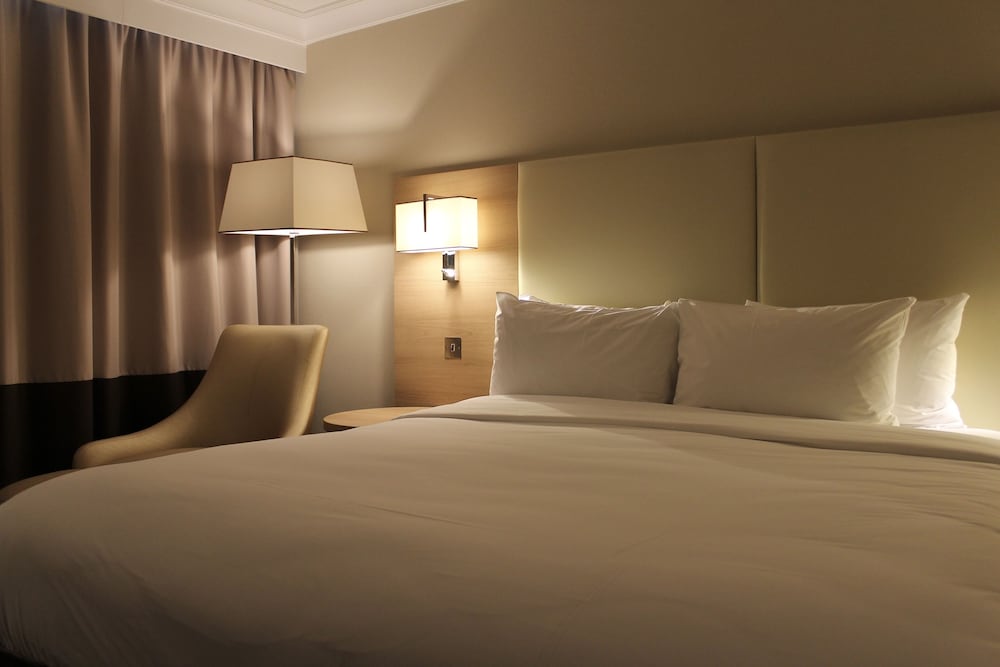 Renaissance London Heathrow Hotel 12