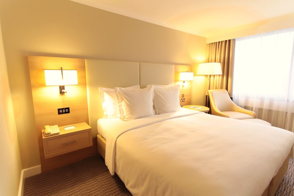 Renaissance London Heathrow Hotel 7